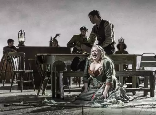 NT2026E28093ThePlayboyoftheWesternWorld_134231655098199777_big-cine_deskt.webp
