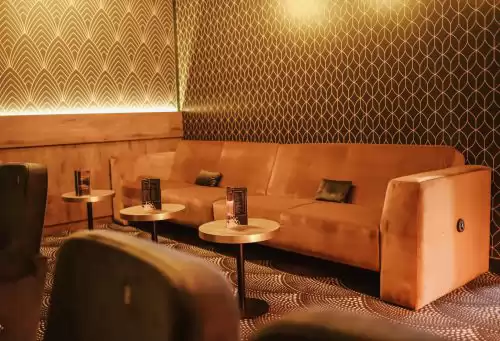 Zaal 2 - 2-cine_deskt.webp